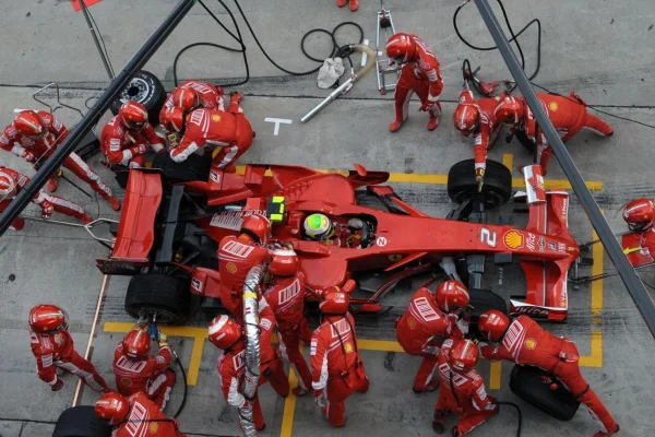 The art of the pit stop and the impact of seconds in the pits on the fate of the title